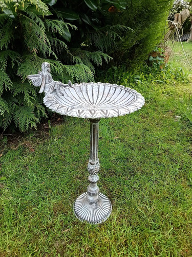 Elegant metal bird bath table - metal,
